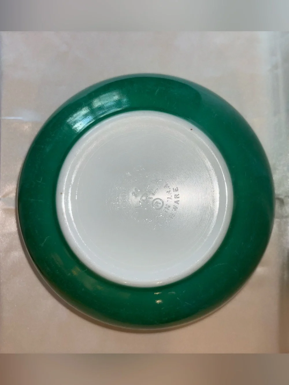 Pyrex Green Mixing Bowl #403 (2.5qt)